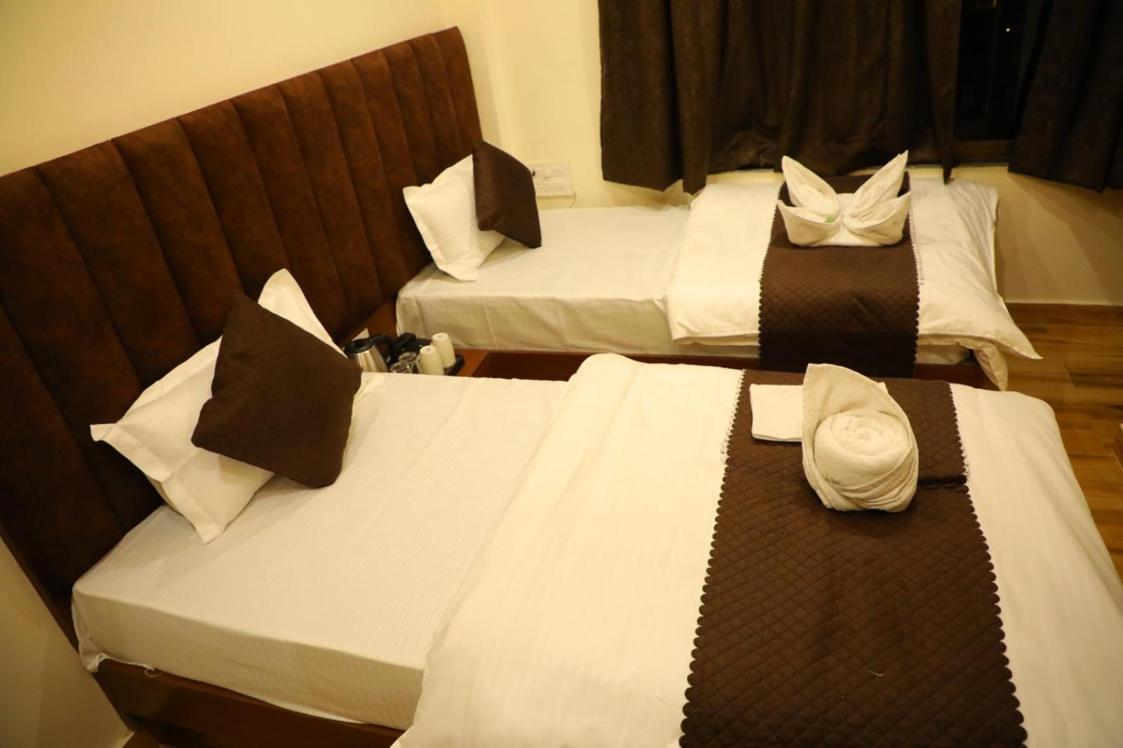 Jmk Regency Hotel Varanasi Ngoại thất bức ảnh
